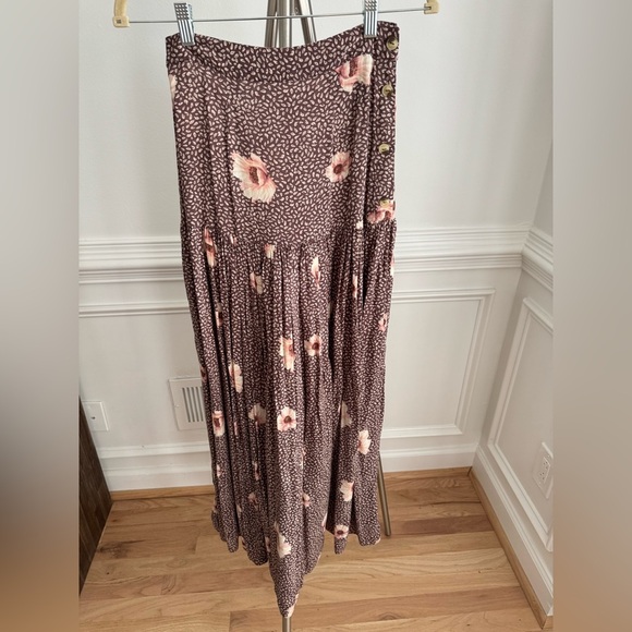 H&M High-Rise Brown and Pink Floral Print Boho Maxi Skirt size 2 - Picture 3 of 7
